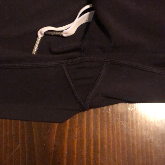 Lululemon high waisted crops - Picture 3 of 4